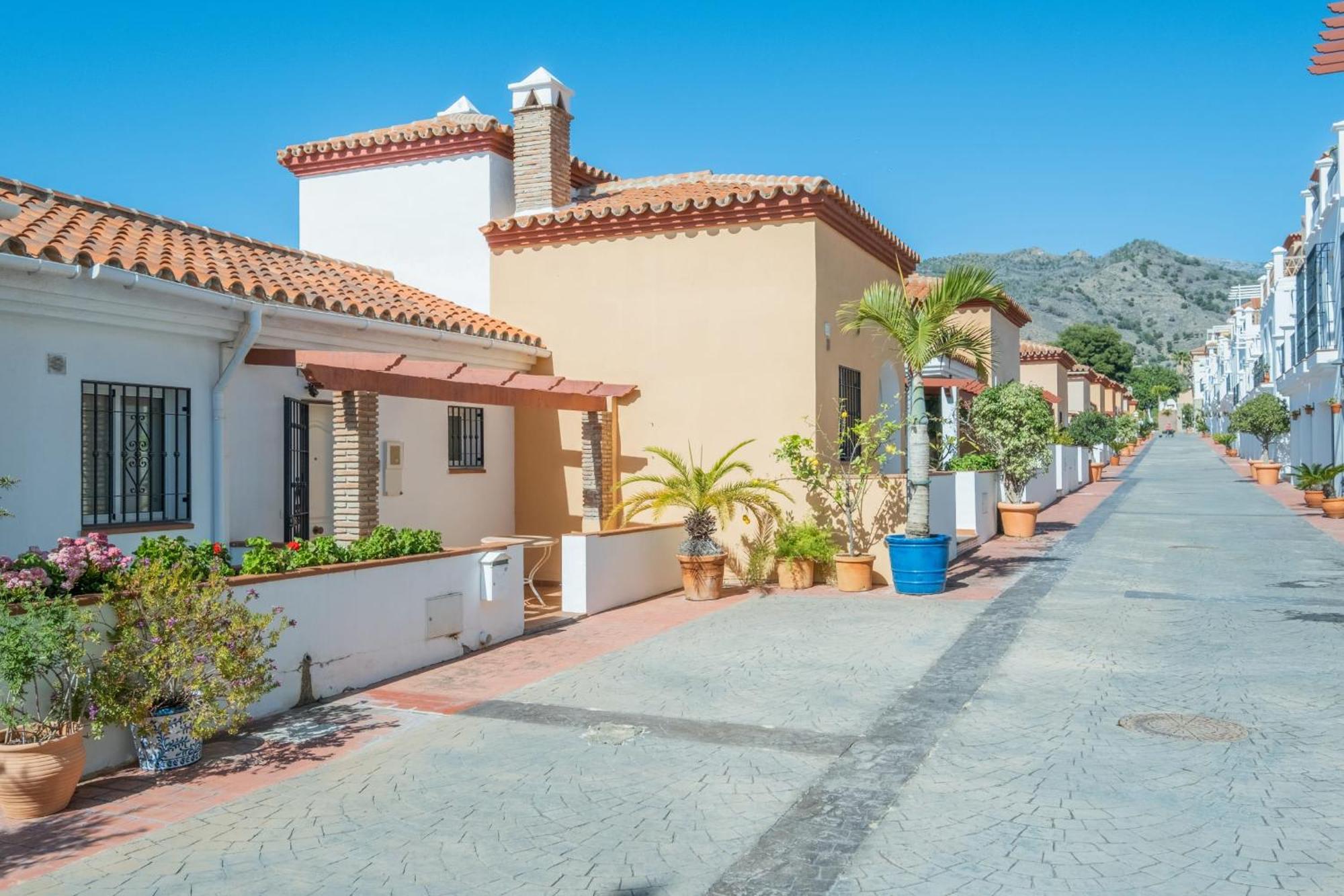Aljamar 24 Comfortable House Near Burriana Beach Nerja Εξωτερικό φωτογραφία